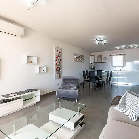 Апартаменты Clos Des Oliviers By Interhome